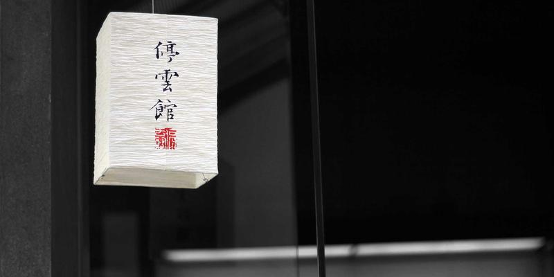 同志杂志中的时尚表达：时装如何成为性别流动与身份认同的美学宣言