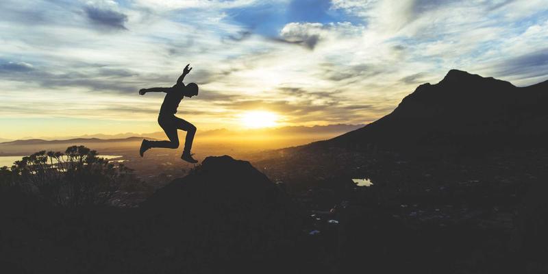 同志杂志中的科技与未来：数字身份、虚拟社群与科技伦理如何重塑酷儿生活与艺术