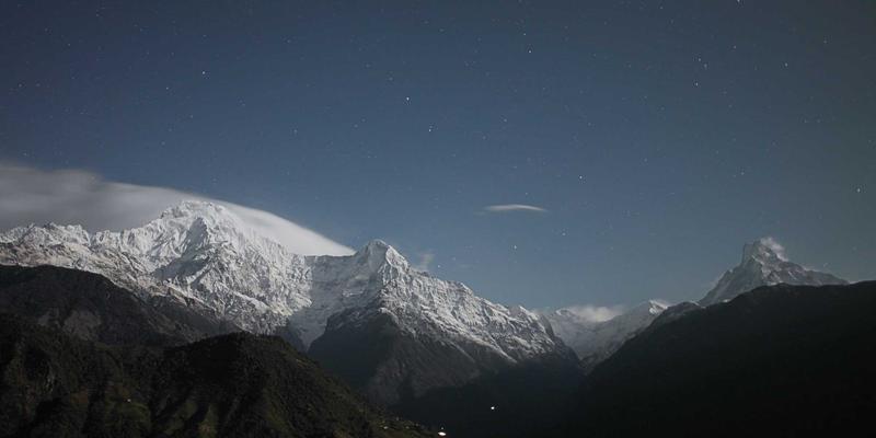 同志杂志中的跨性别声音：从边缘栏目到主导刊物的身份政治演进