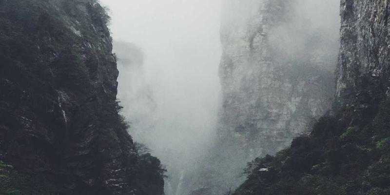 同志杂志文学副刊如何成为酷儿文学孵化器：文化评论与社会资讯的交汇点